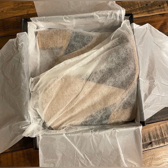 Ava Color Block Tri-Tone Bootie - Picture 9 of 13